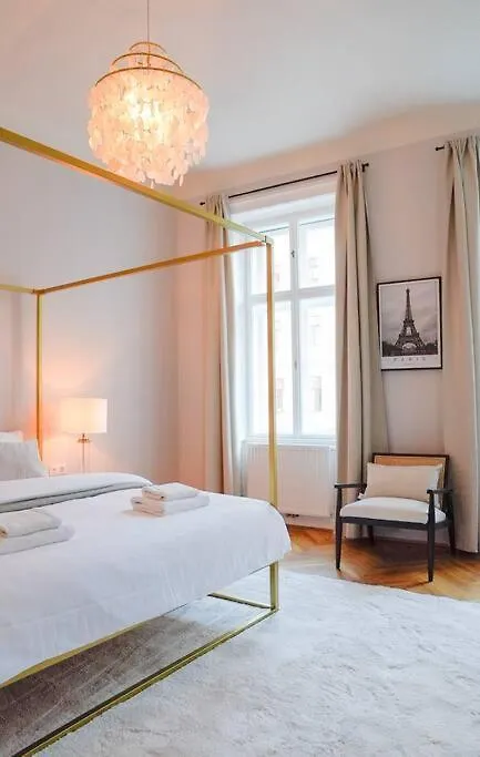 Boutique Suite Near Museum District Vienna