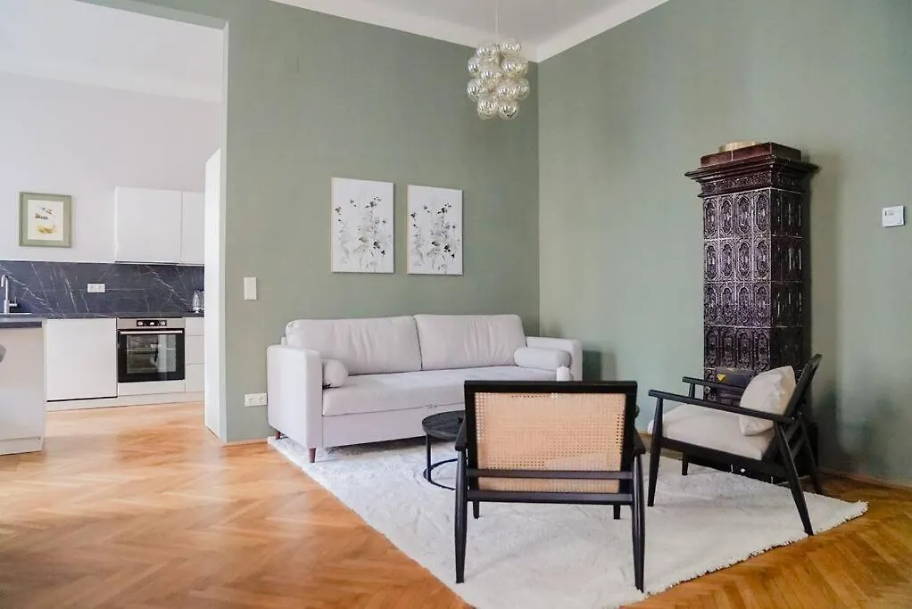 Boutique Suite Near Museum District Vienna Apartment