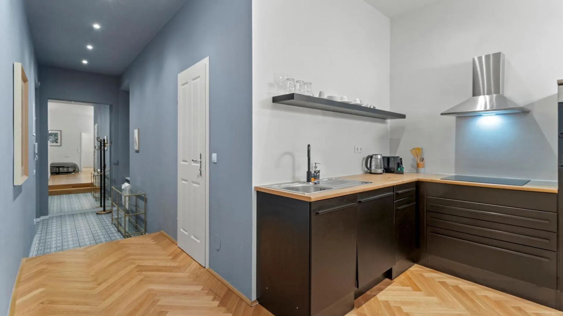 Boutique Suite Near Museum District Vienna Apartment